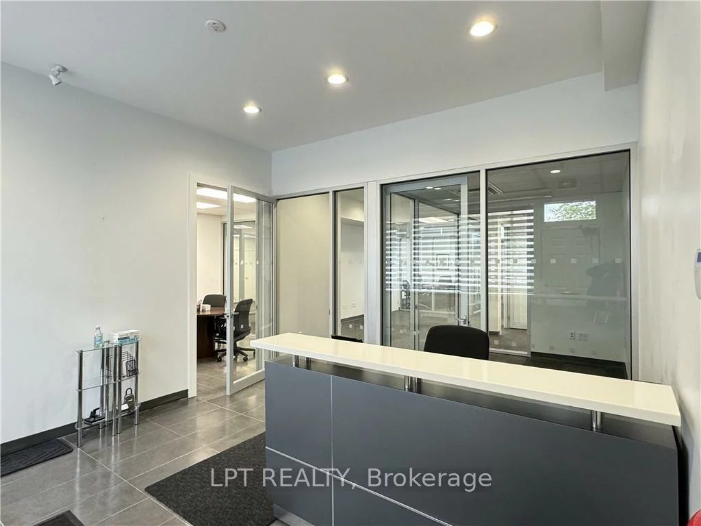 57, Collier, City Centre, Barrie