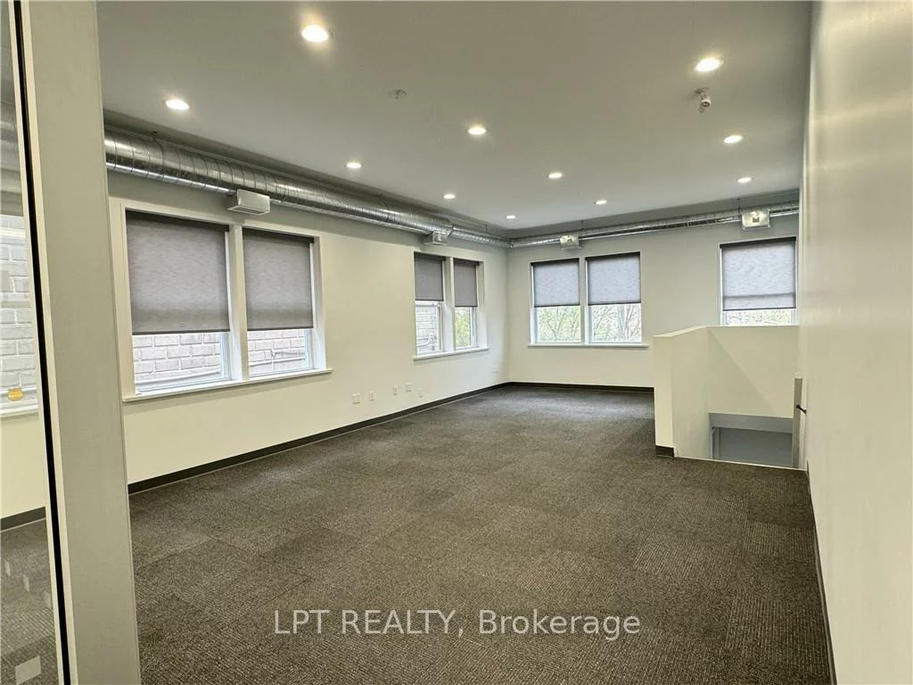 59, Collier, City Centre, Barrie