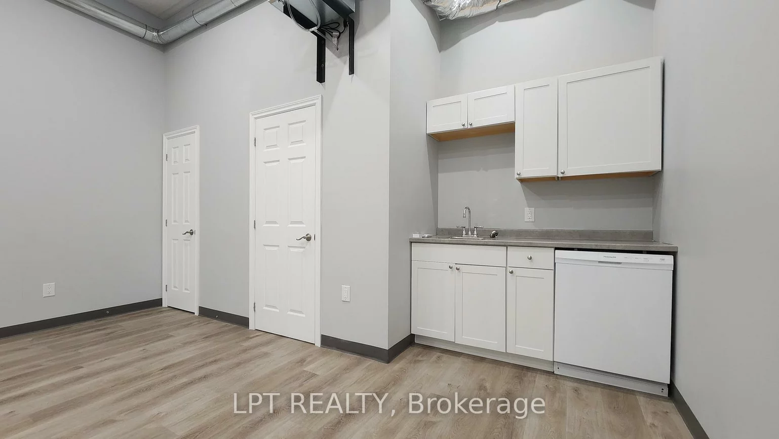 59, Collier, City Centre, Barrie