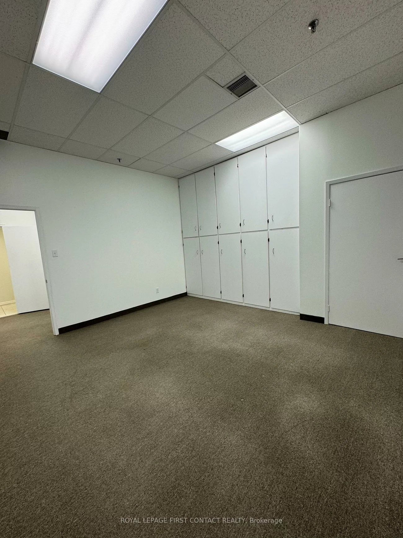 140, Dunlop, City Centre, Barrie