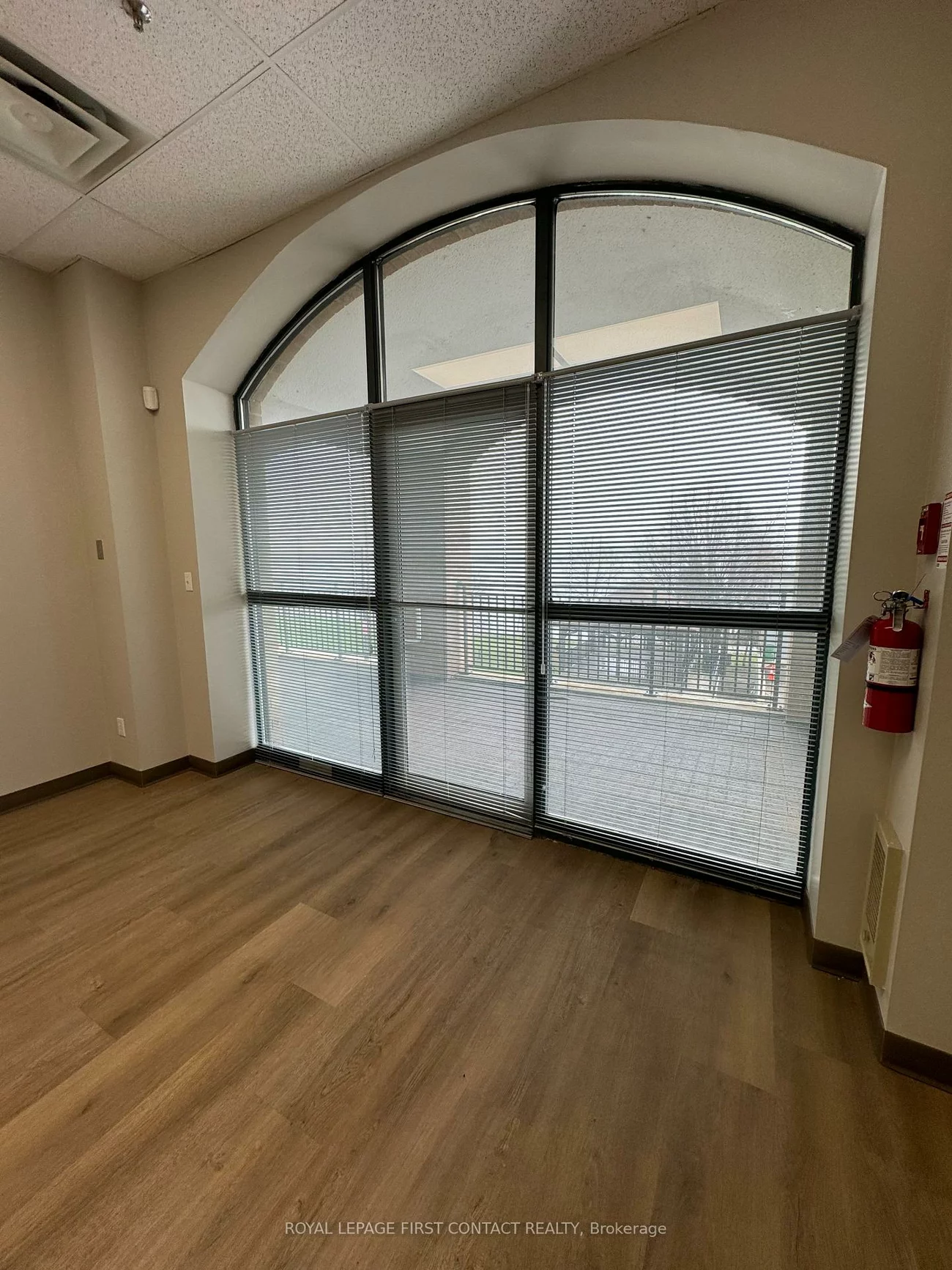 140, Dunlop, City Centre, Barrie