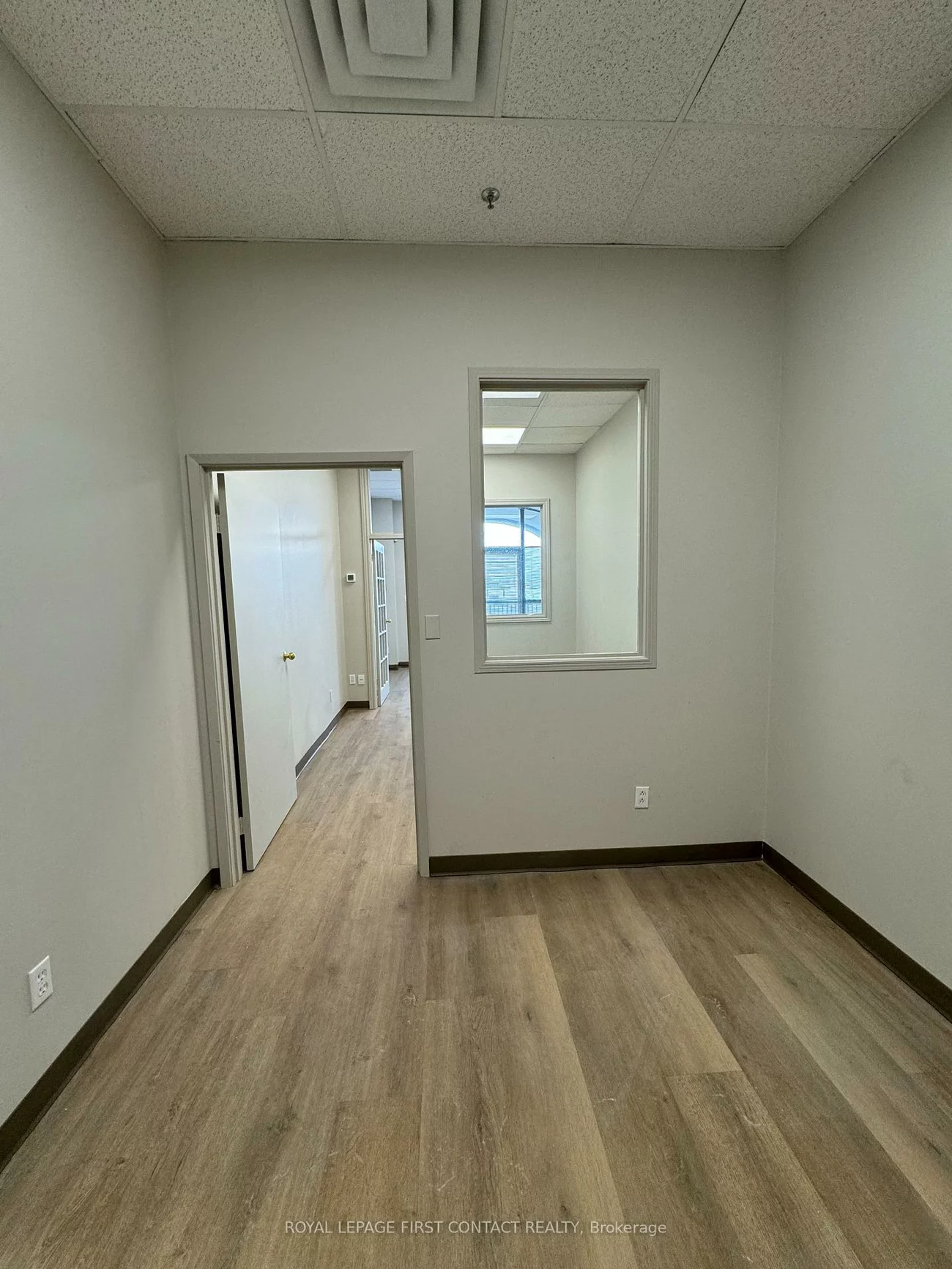 140, Dunlop, City Centre, Barrie