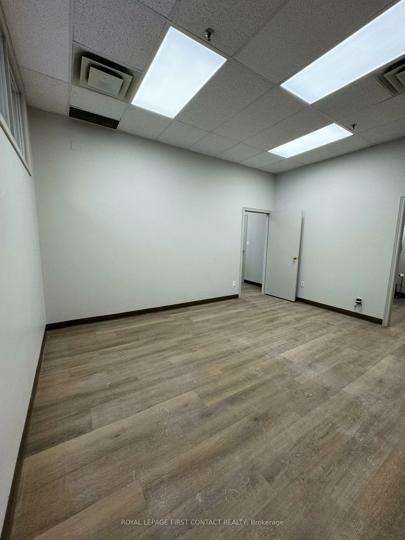 140, Dunlop, City Centre, Barrie