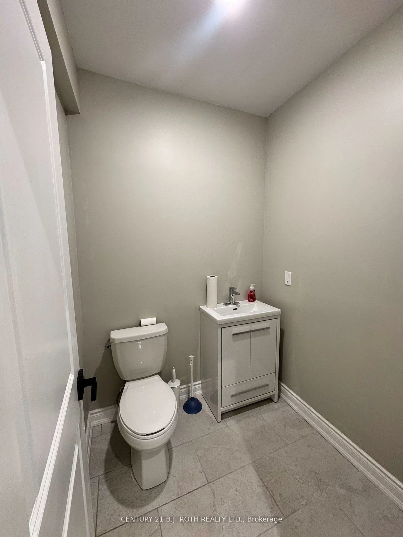 58, Mary, City Centre, Barrie