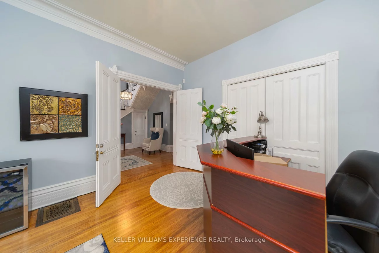 72, High, Queen's Park, Barrie