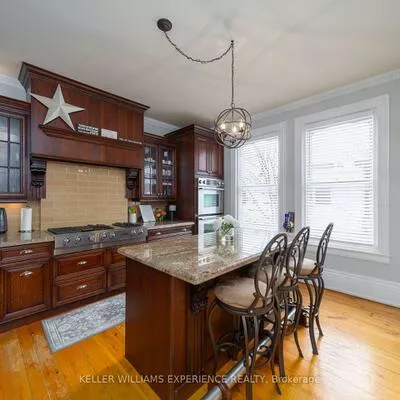 72, High, Queen's Park, Barrie