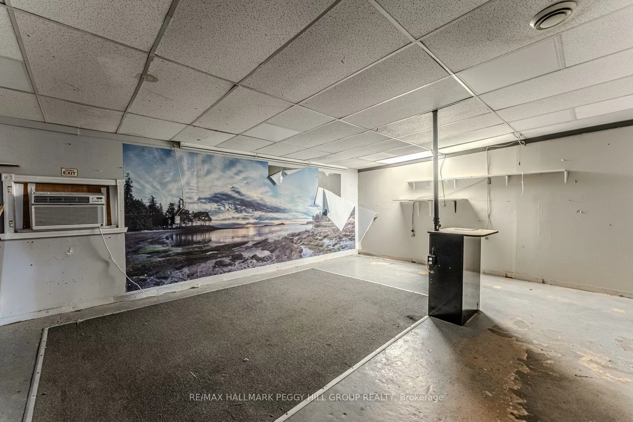 48, Ellen, City Centre, Barrie