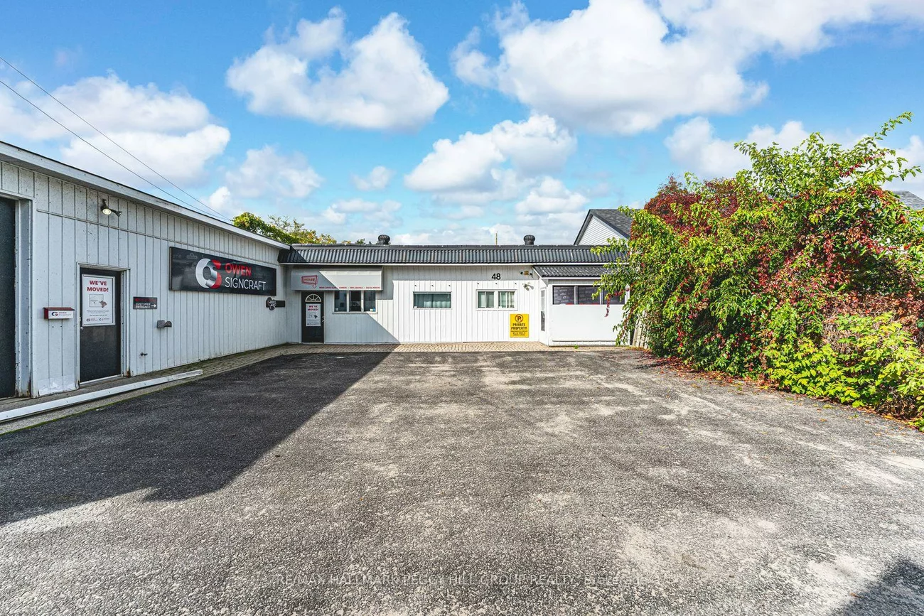 48, Ellen, City Centre, Barrie