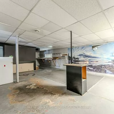 48, Ellen, City Centre, Barrie