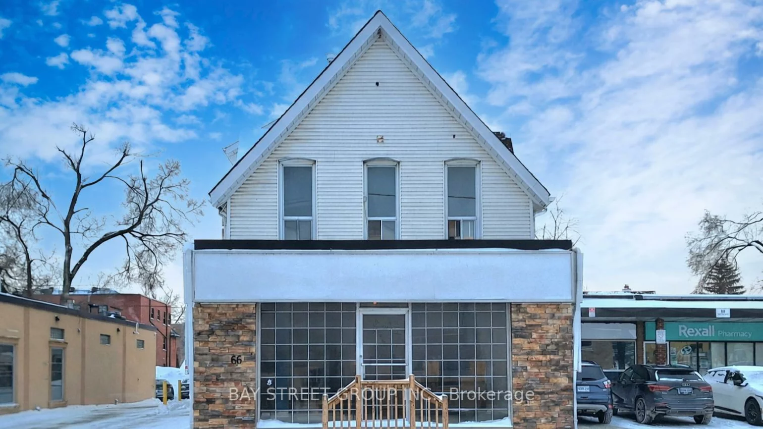 66, Maple, City Centre, Barrie