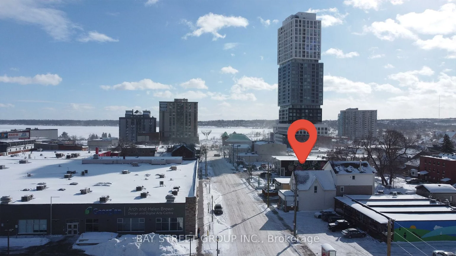 66, Maple, City Centre, Barrie