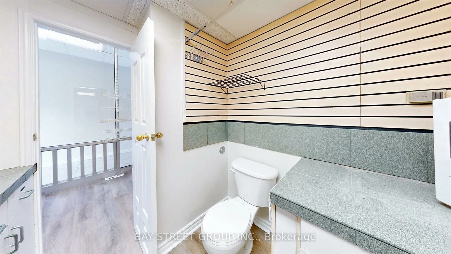 66, Maple, City Centre, Barrie