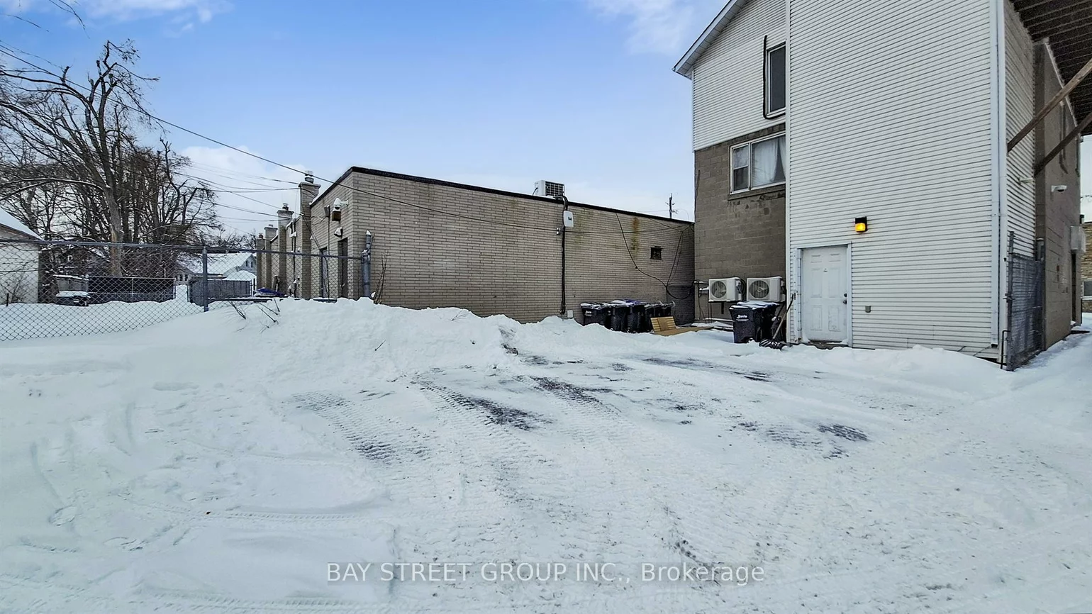 66, Maple, City Centre, Barrie