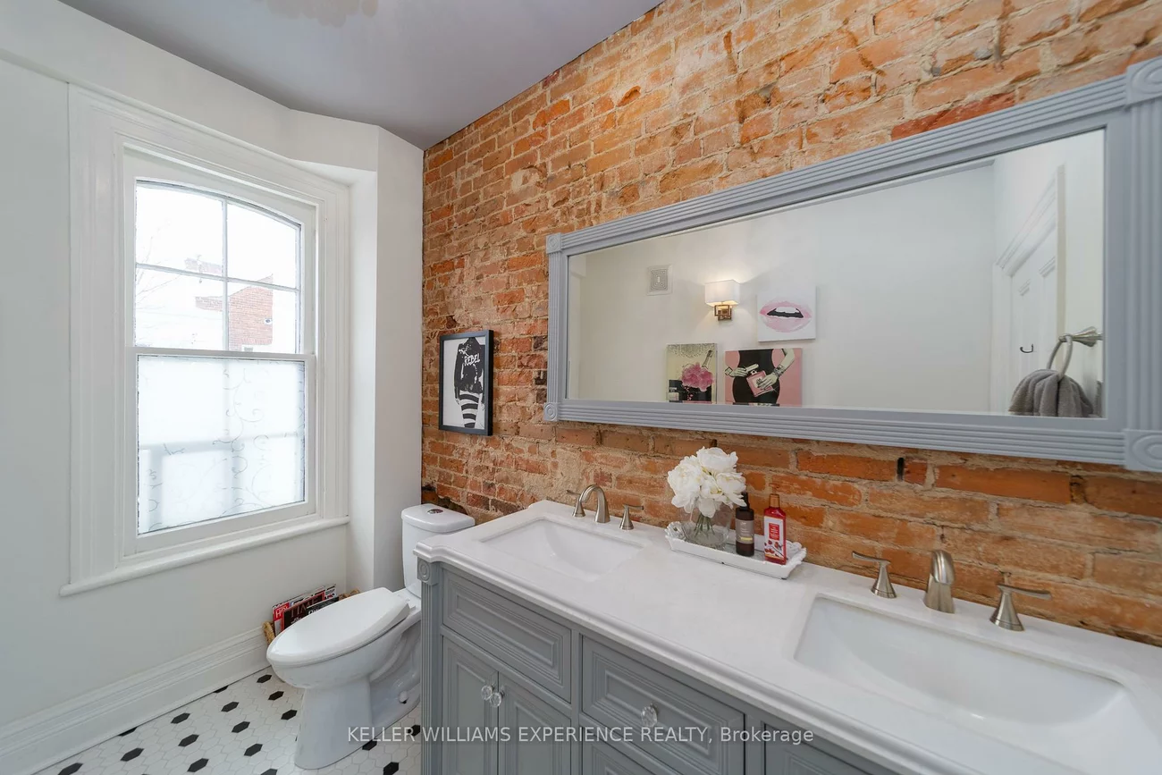 72, High, Queen's Park, Barrie