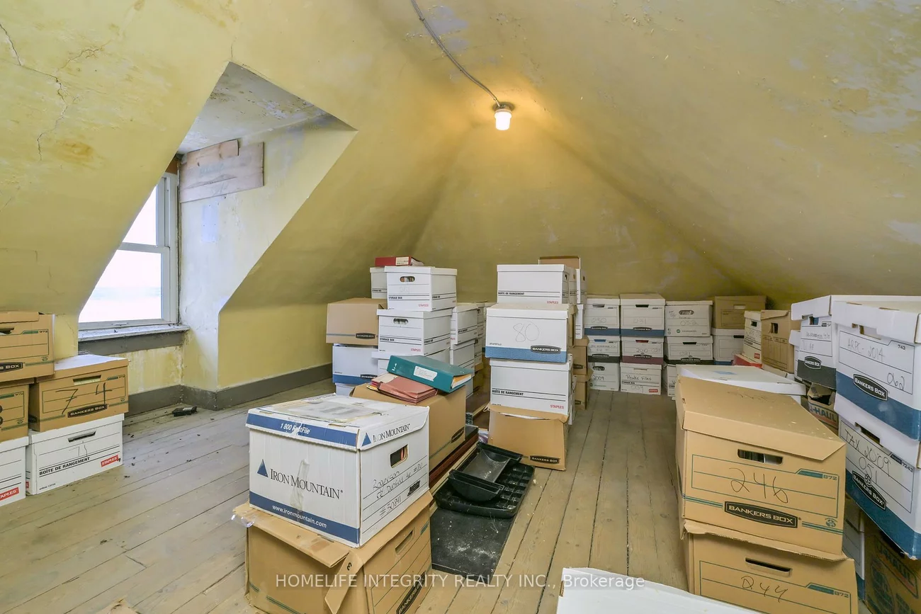 25, Berczy, Codrington, Barrie