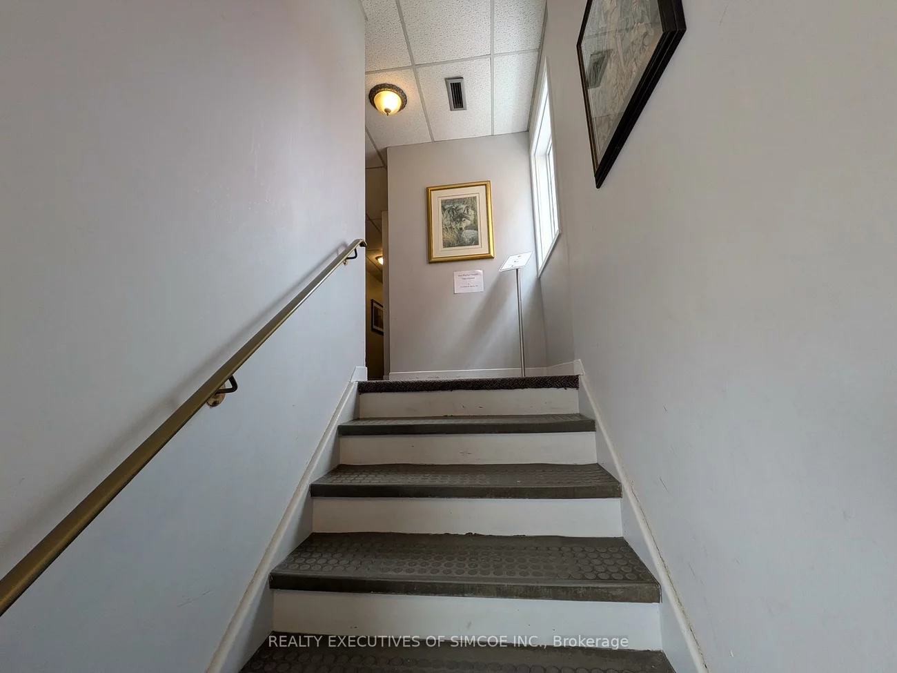 28, Owen, City Centre, Barrie