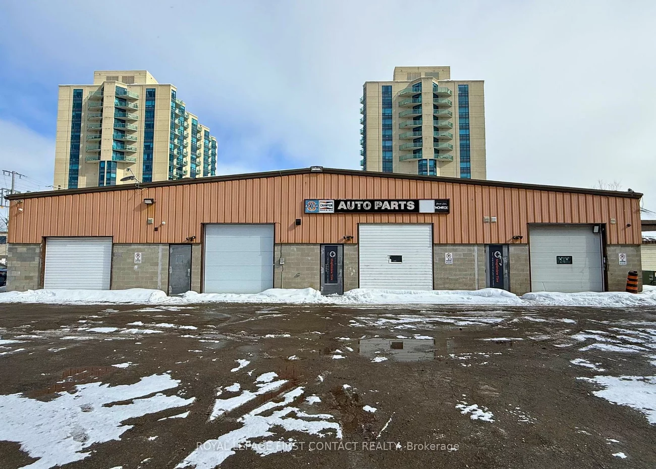 36, Ellen, City Centre, Barrie