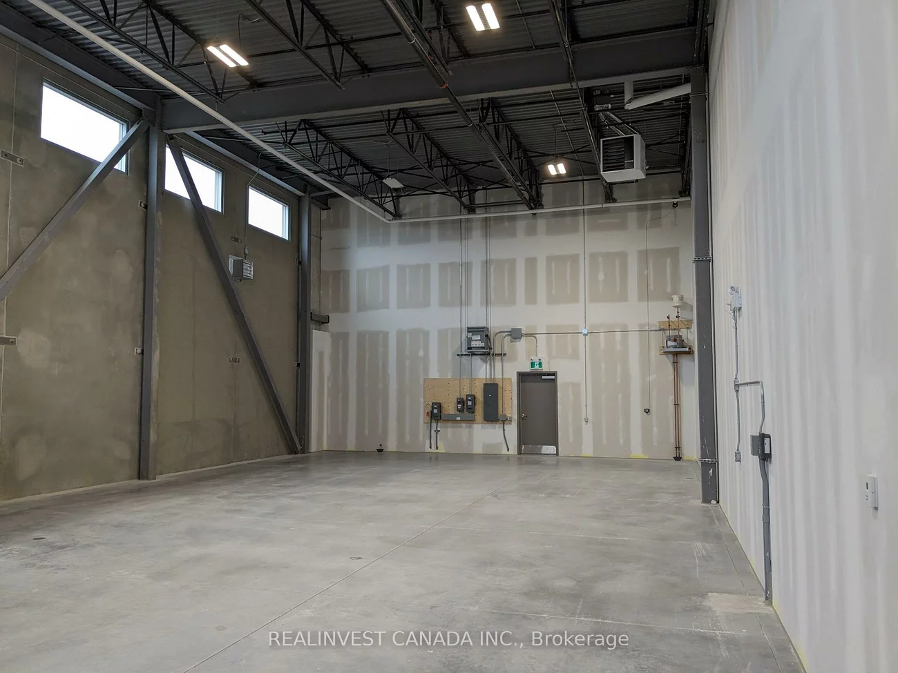 251, King, 400 West, Barrie