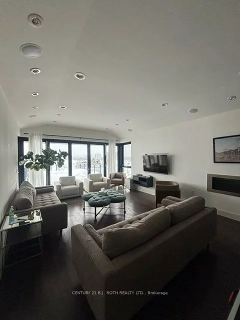 119, Dunlop, City Centre, Barrie