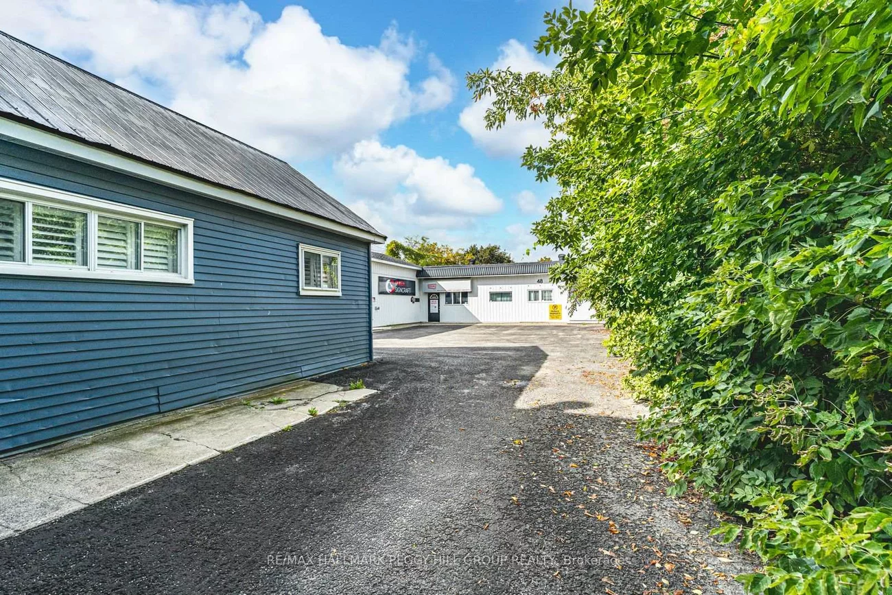 48, Ellen, City Centre, Barrie