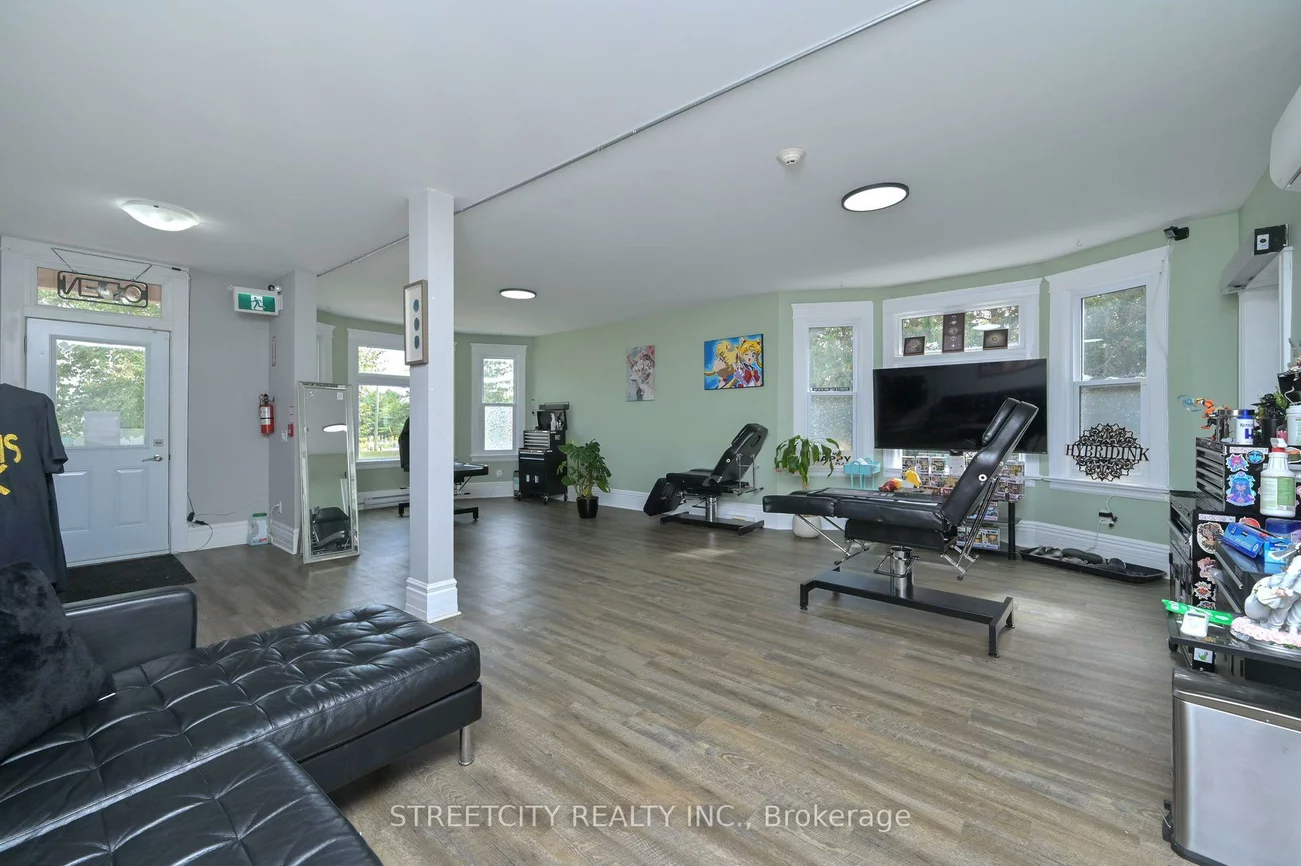 170, Bradford, City Centre, Barrie