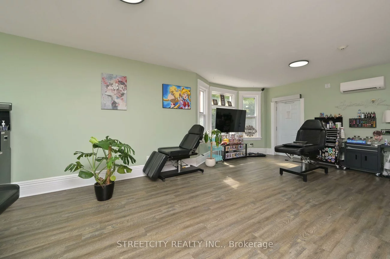 170, Bradford, City Centre, Barrie