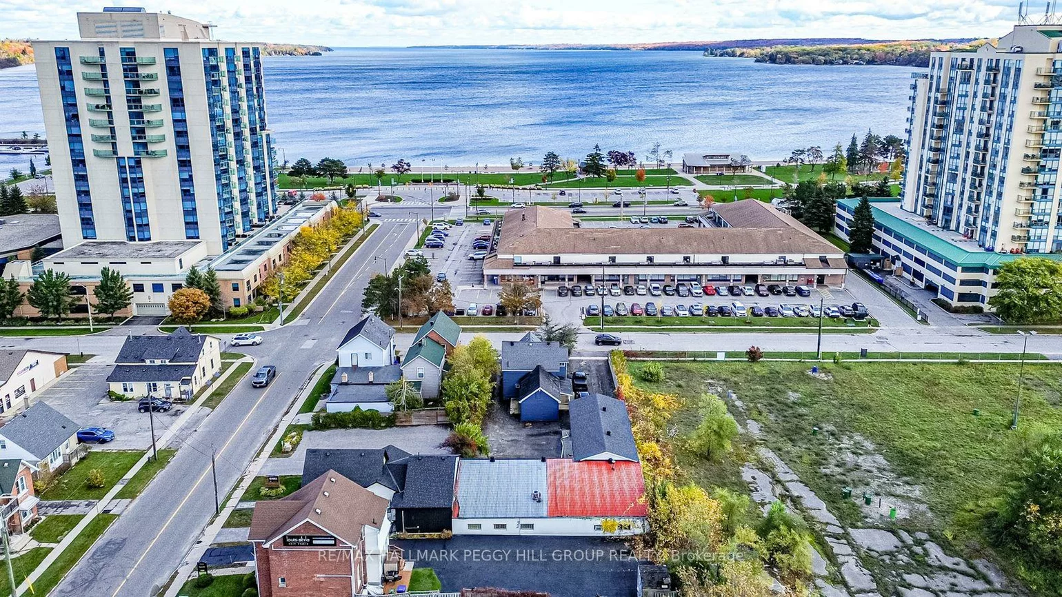 48, Ellen, City Centre, Barrie