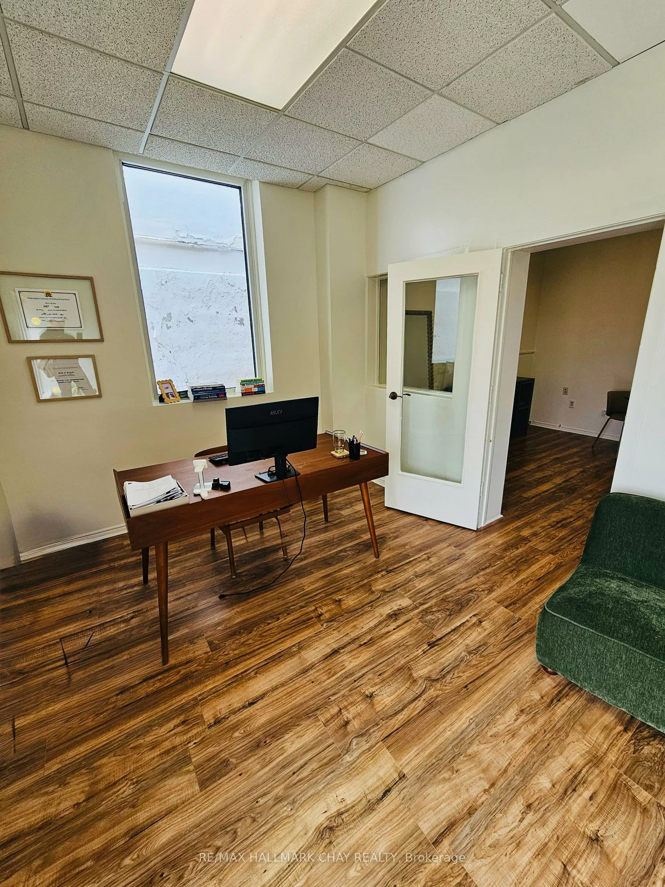 60, Collier, City Centre, Barrie