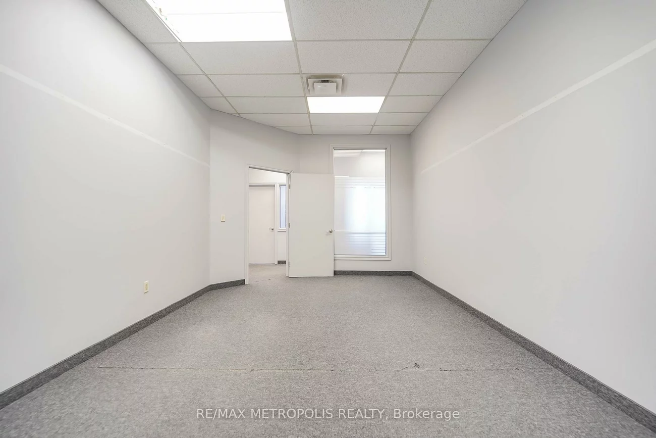 21, Essa, Allandale Centre, Barrie