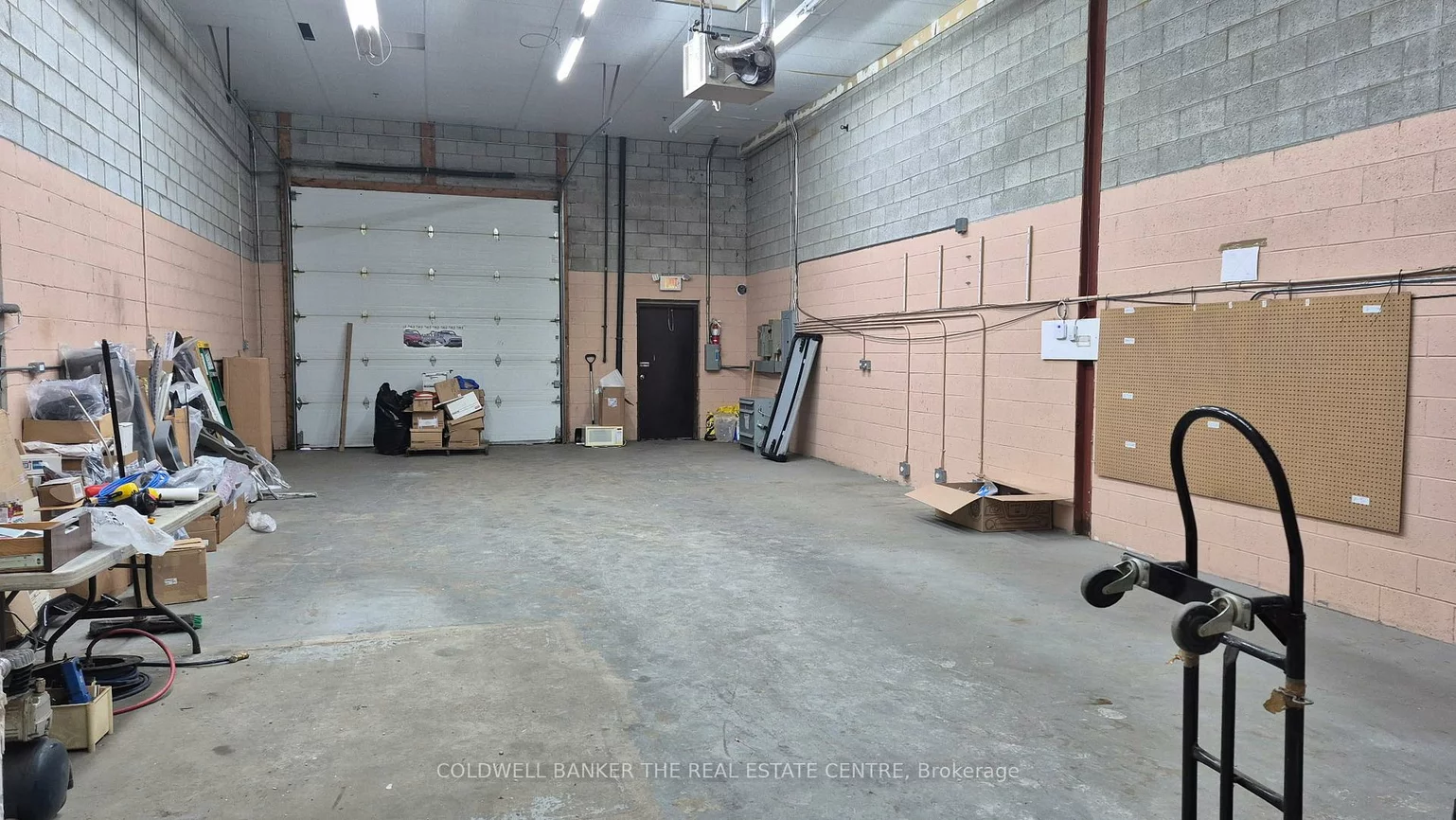 25, Saunders, 400 East, Barrie