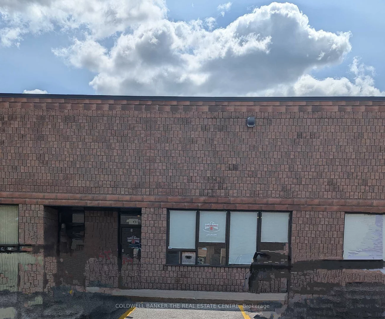 25, Saunders, 400 East, Barrie