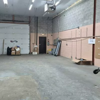 25, Saunders, 400 East, Barrie