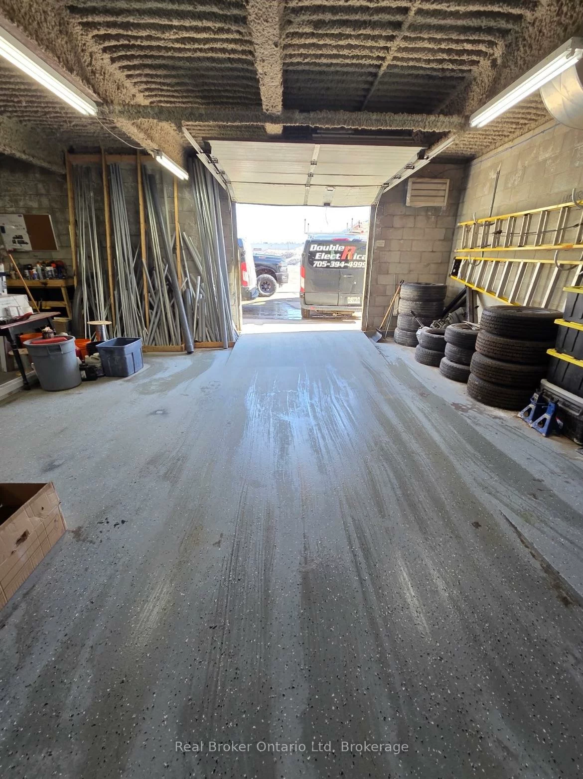 90, Anne, 400 North, Barrie