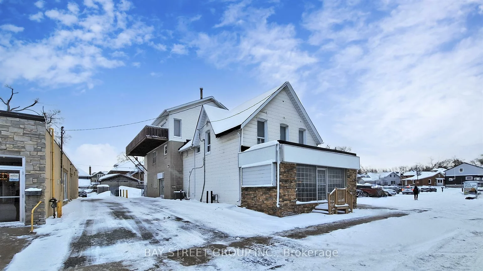 66, Maple, City Centre, Barrie