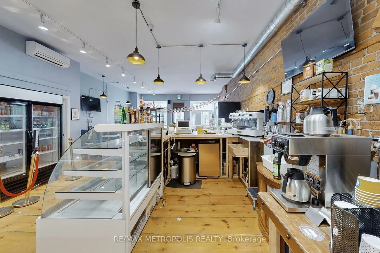 120, Dunlop, City Centre, Barrie