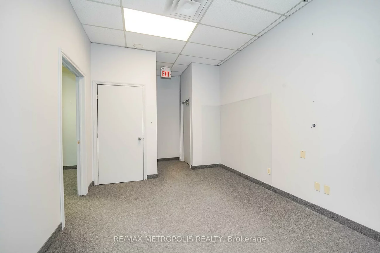 21, Essa, Allandale Centre, Barrie