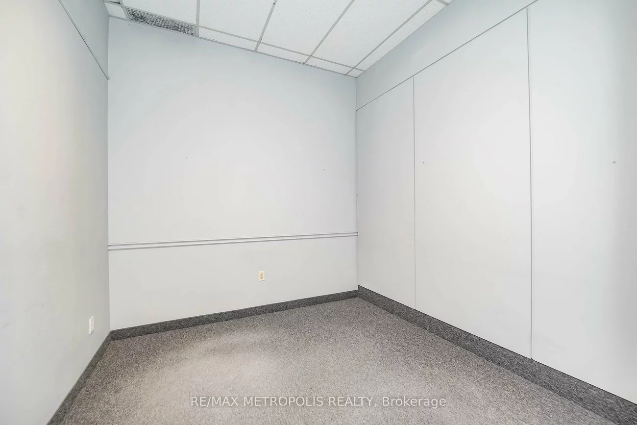 21, Essa, Allandale Centre, Barrie