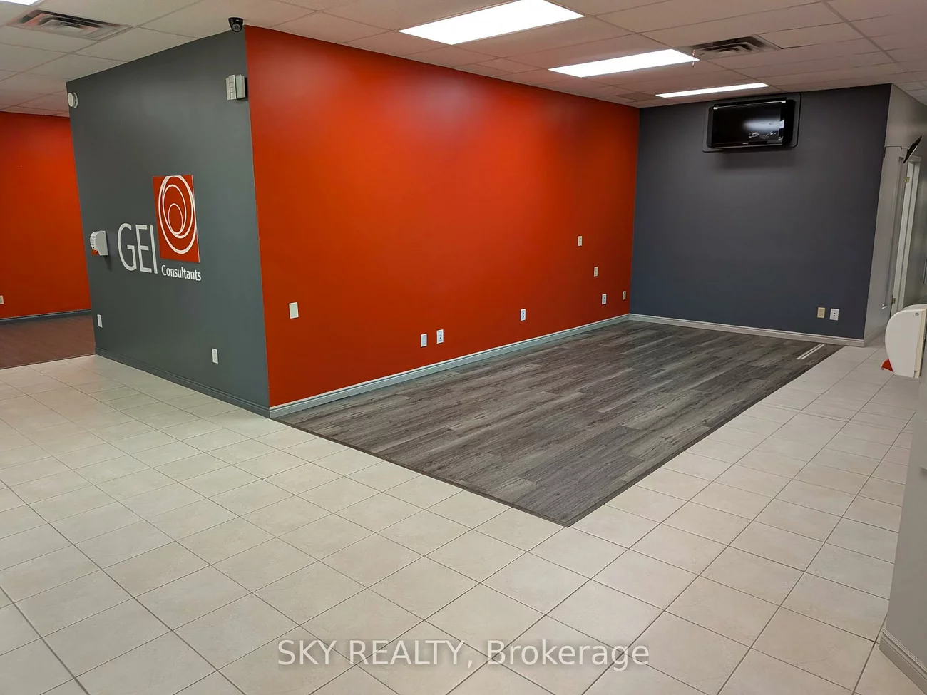 411, Huronia, 400 East, Barrie