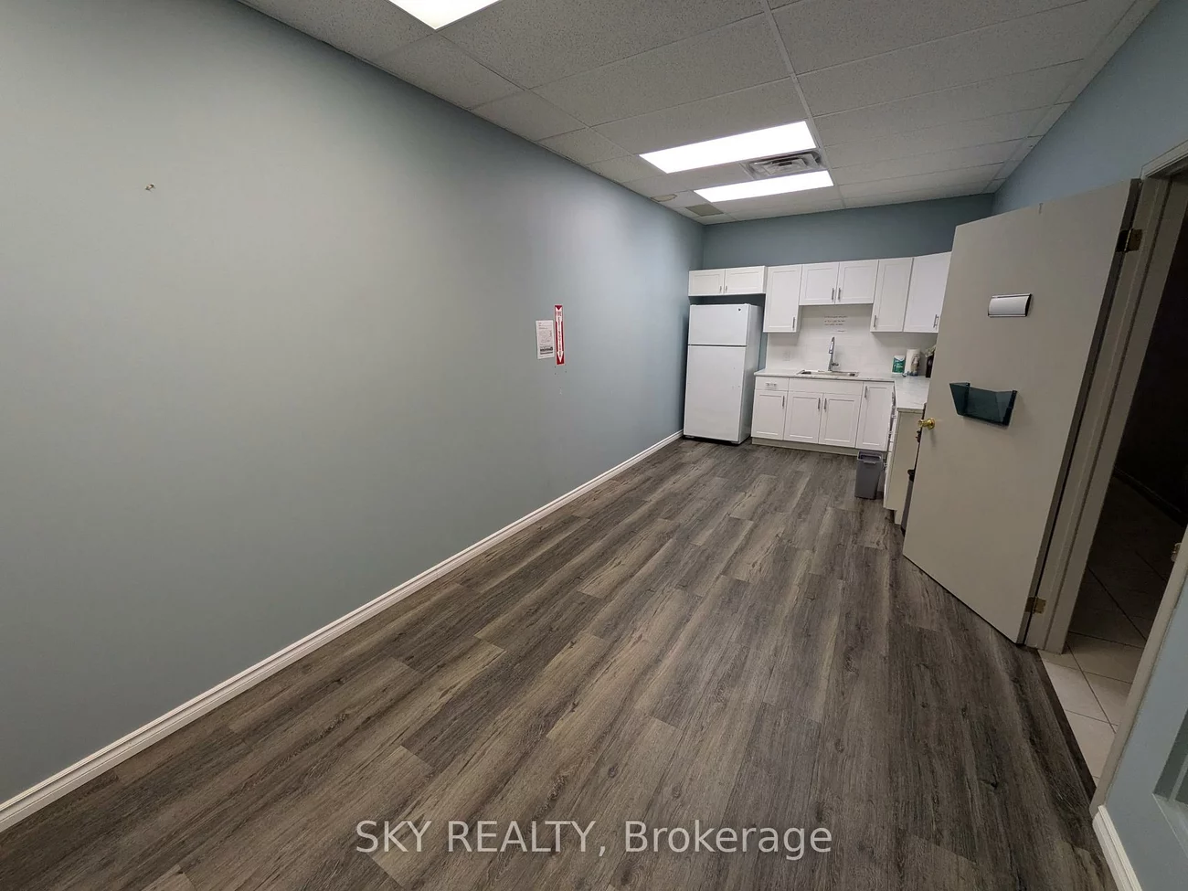 411, Huronia, 400 East, Barrie
