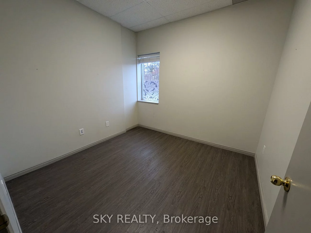411, Huronia, 400 East, Barrie