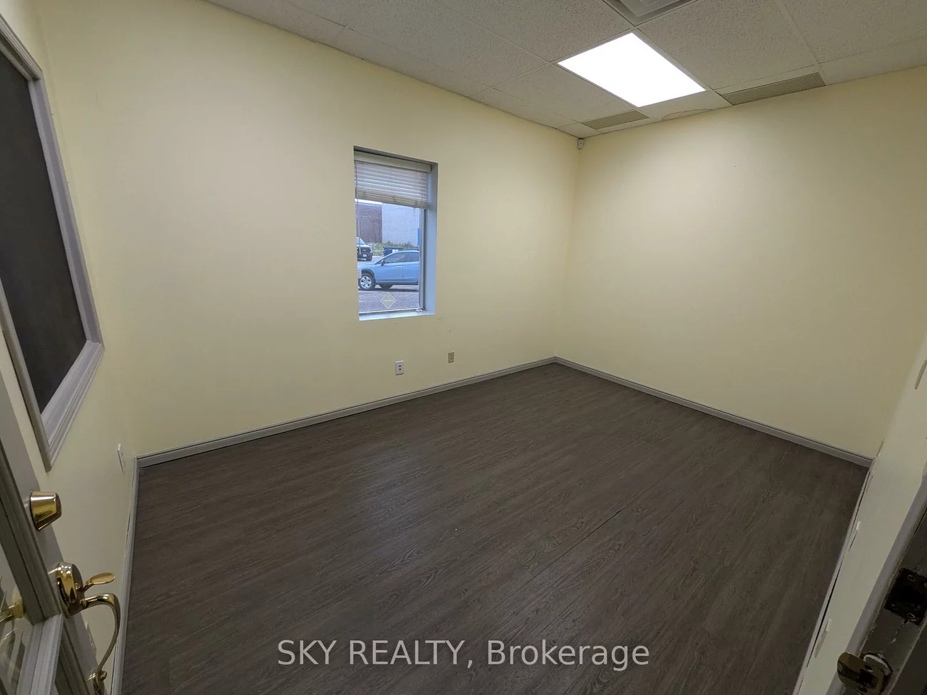 411, Huronia, 400 East, Barrie