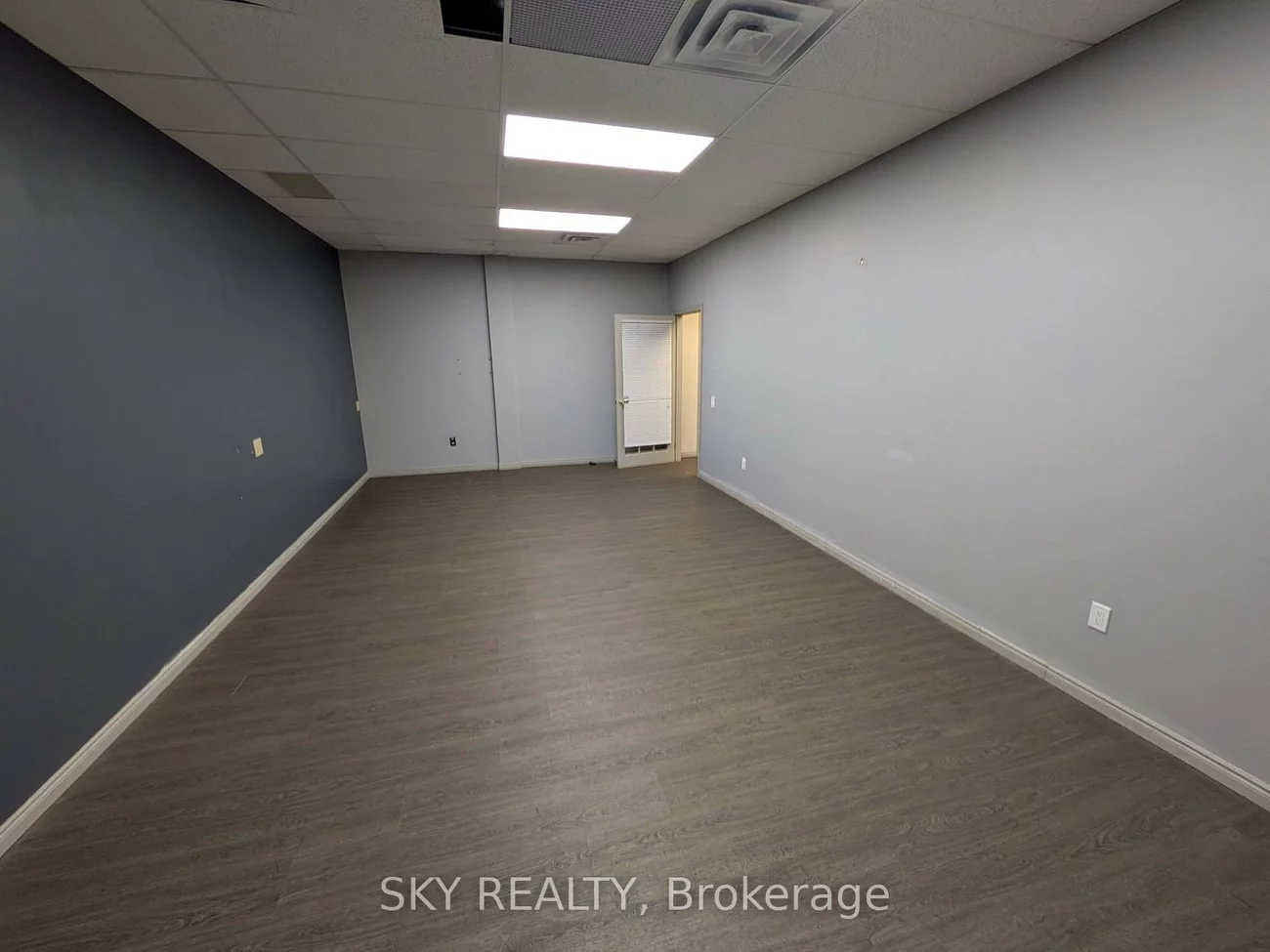 411, Huronia, 400 East, Barrie