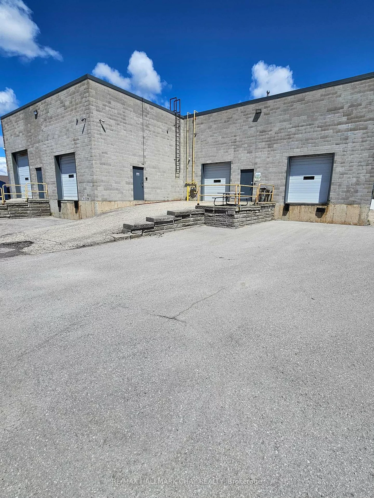 94, Saunders, 400 East, Barrie