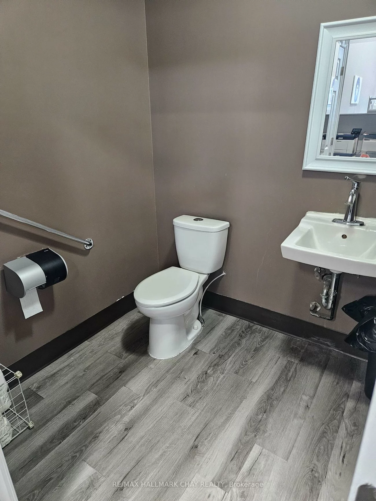 94, Saunders, 400 East, Barrie
