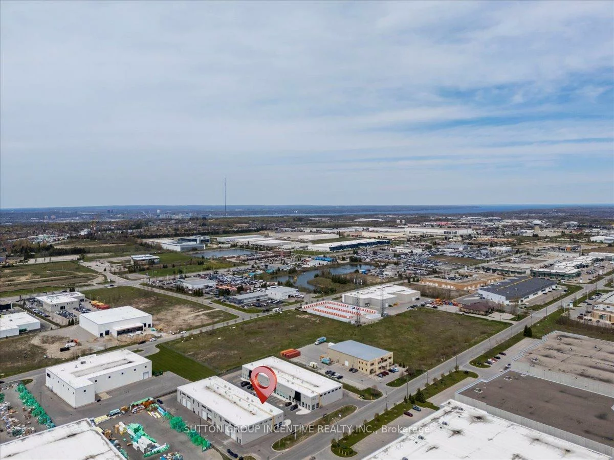 241, King, 400 West, Barrie