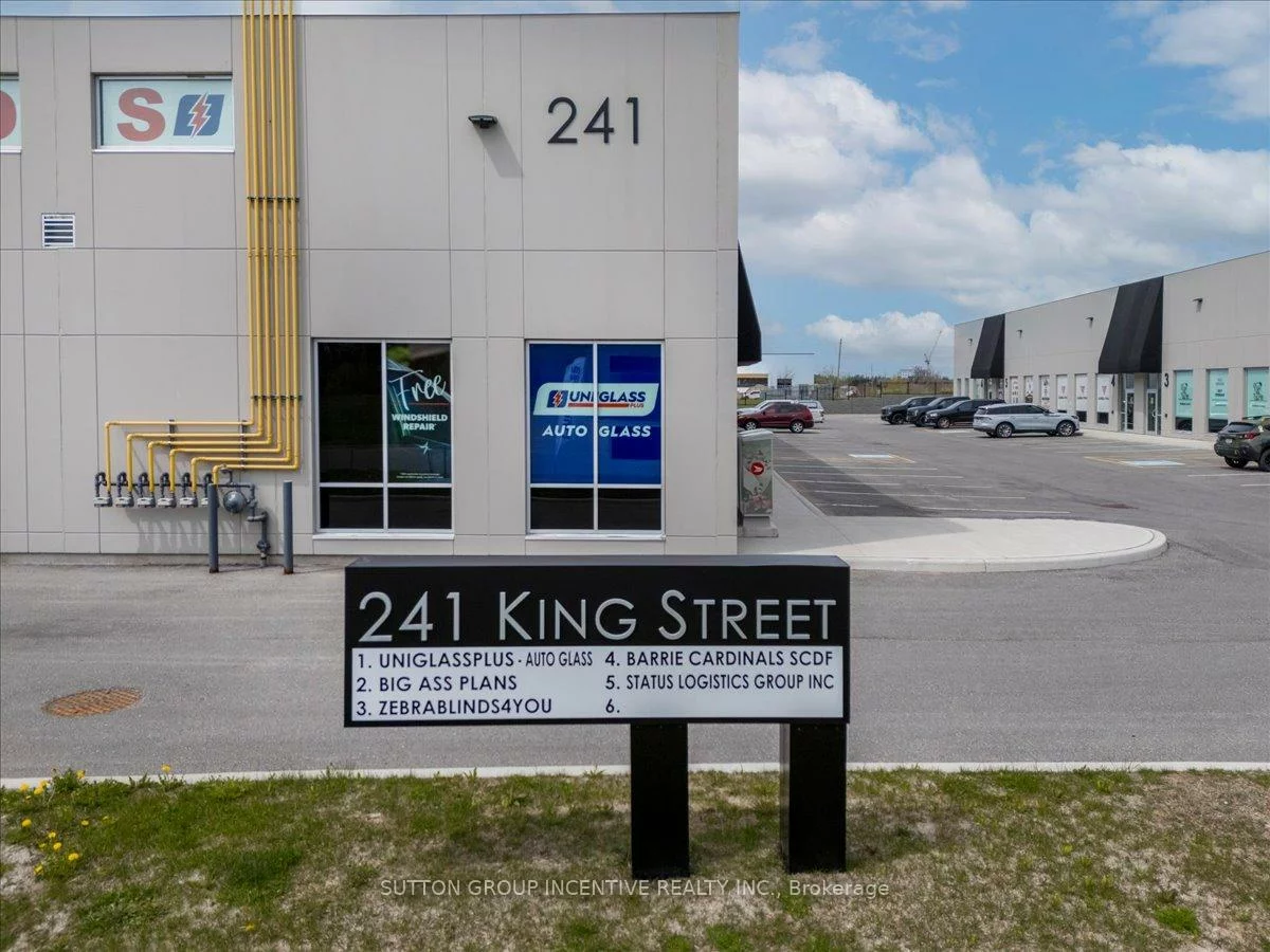 241, King, 400 West, Barrie