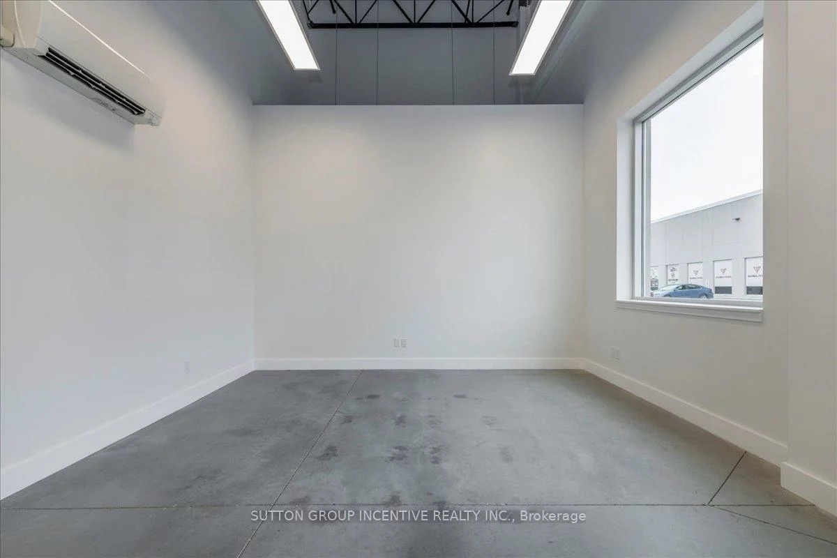 241, King, 400 West, Barrie