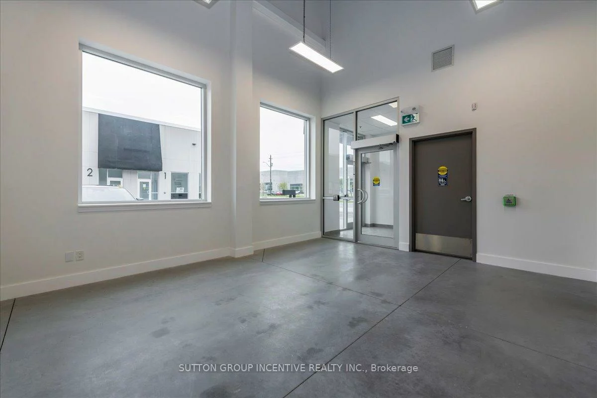 241, King, 400 West, Barrie