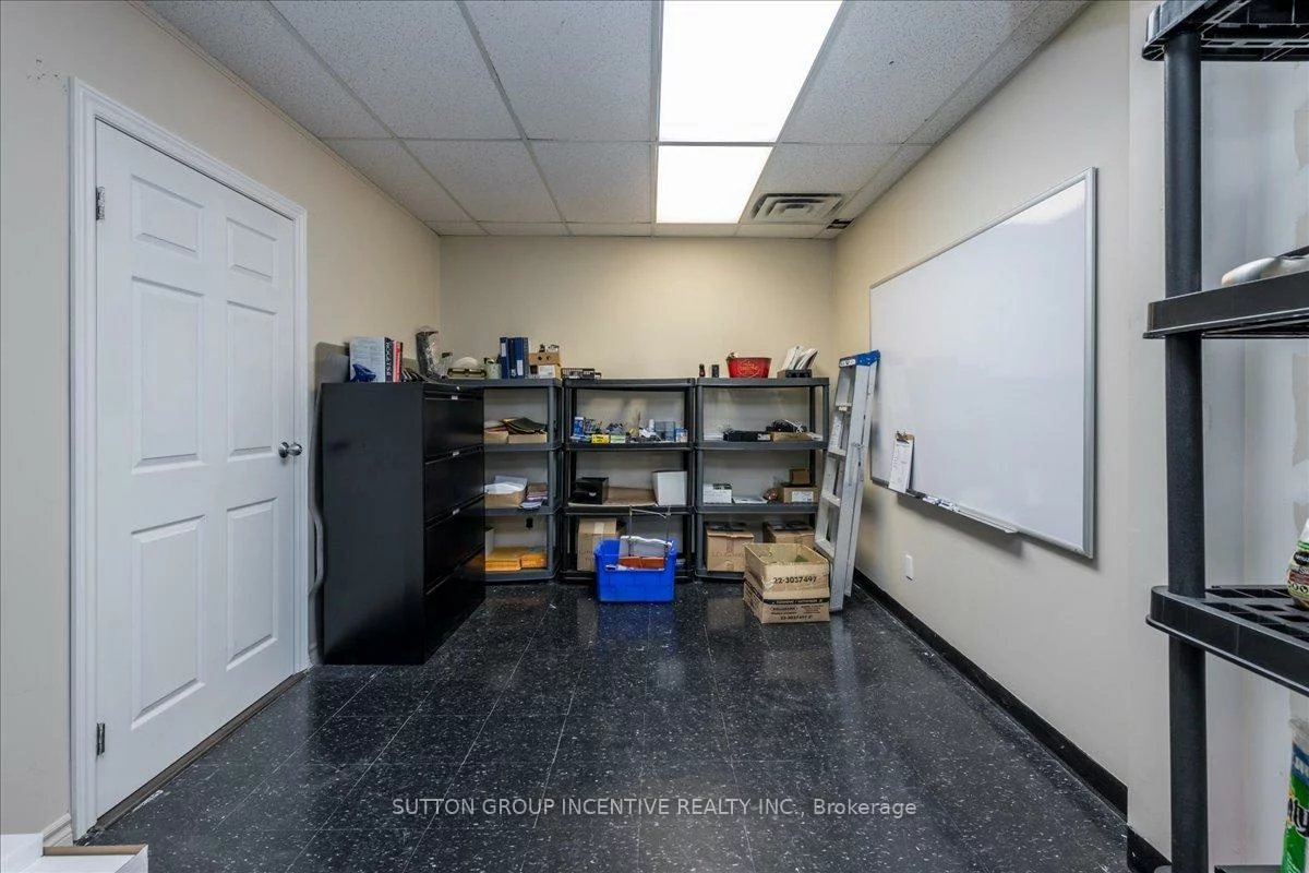 47, Harley, 400 West, Barrie