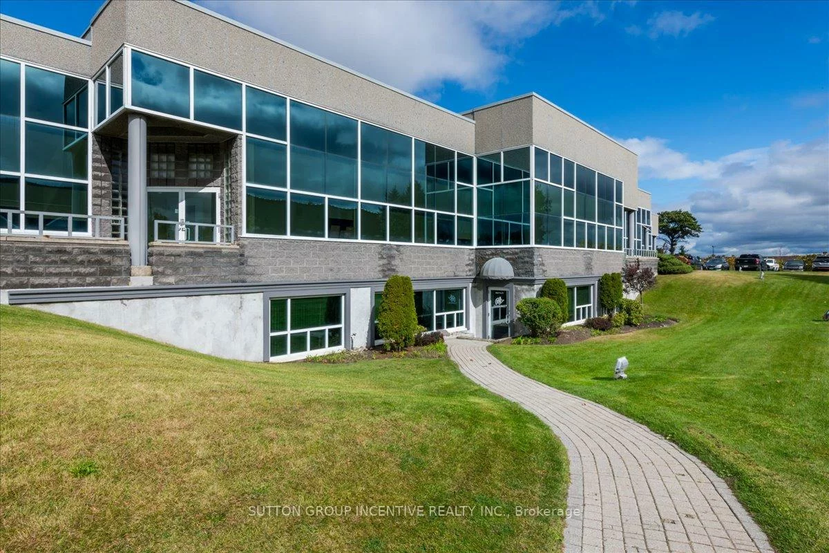 47, Harley, 400 West, Barrie